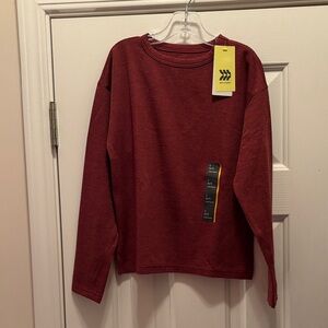 NWT All in Motion  Long Sleeve Top